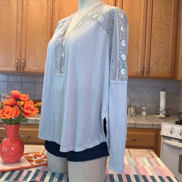 Free People - Picture 2 of 9